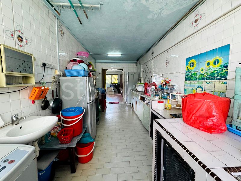 4 Room (4A) HDB for Sale in  266 Bukit Batok East Avenue 4 - Image 6